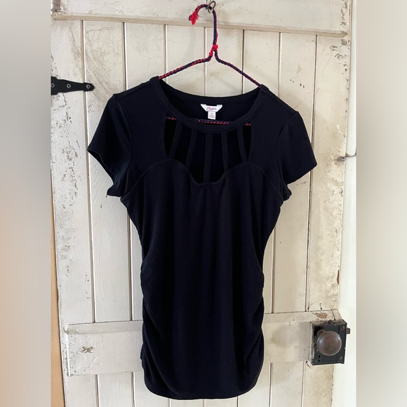 Candies Cut-Out Top - Picture 1 of 5